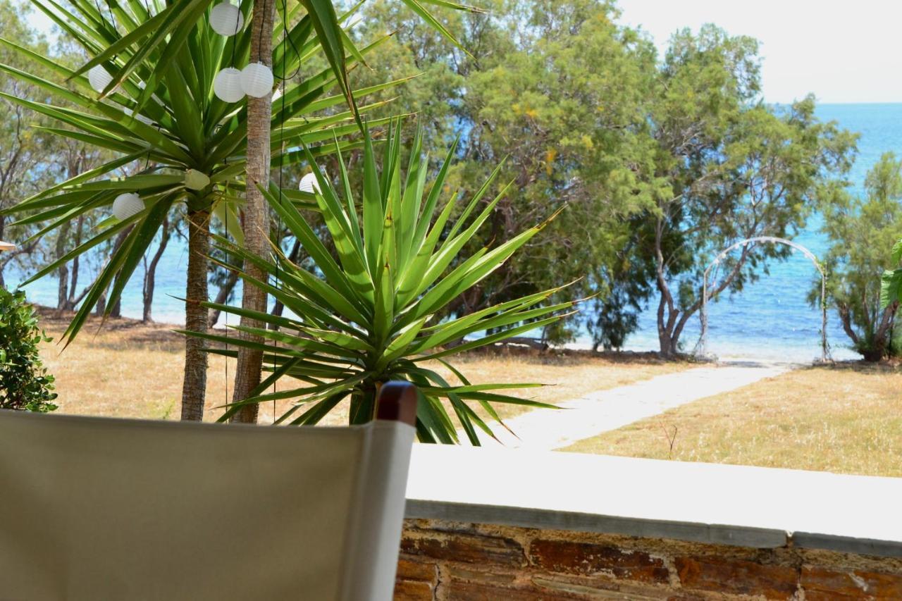 Beach House Set In A Beautiful Bay Karystos  Zewnętrze zdjęcie