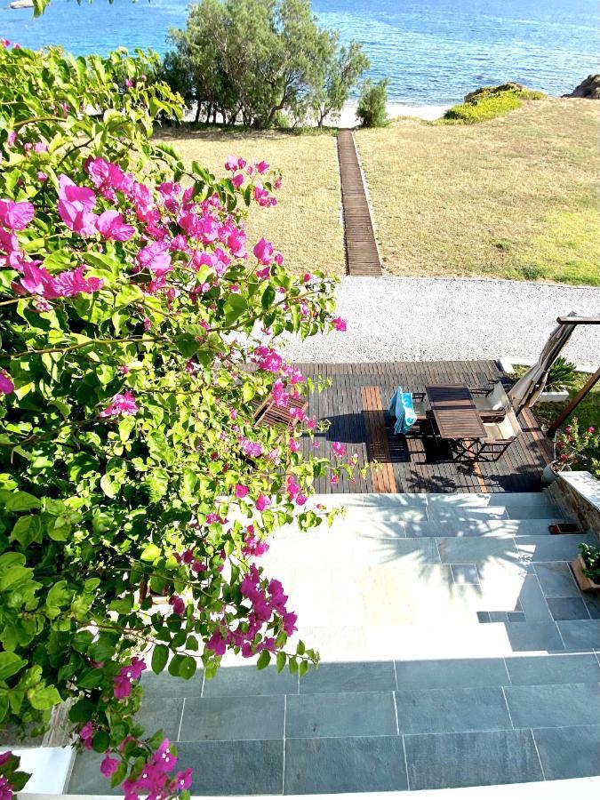 Beach House Set In A Beautiful Bay Karystos  Zewnętrze zdjęcie