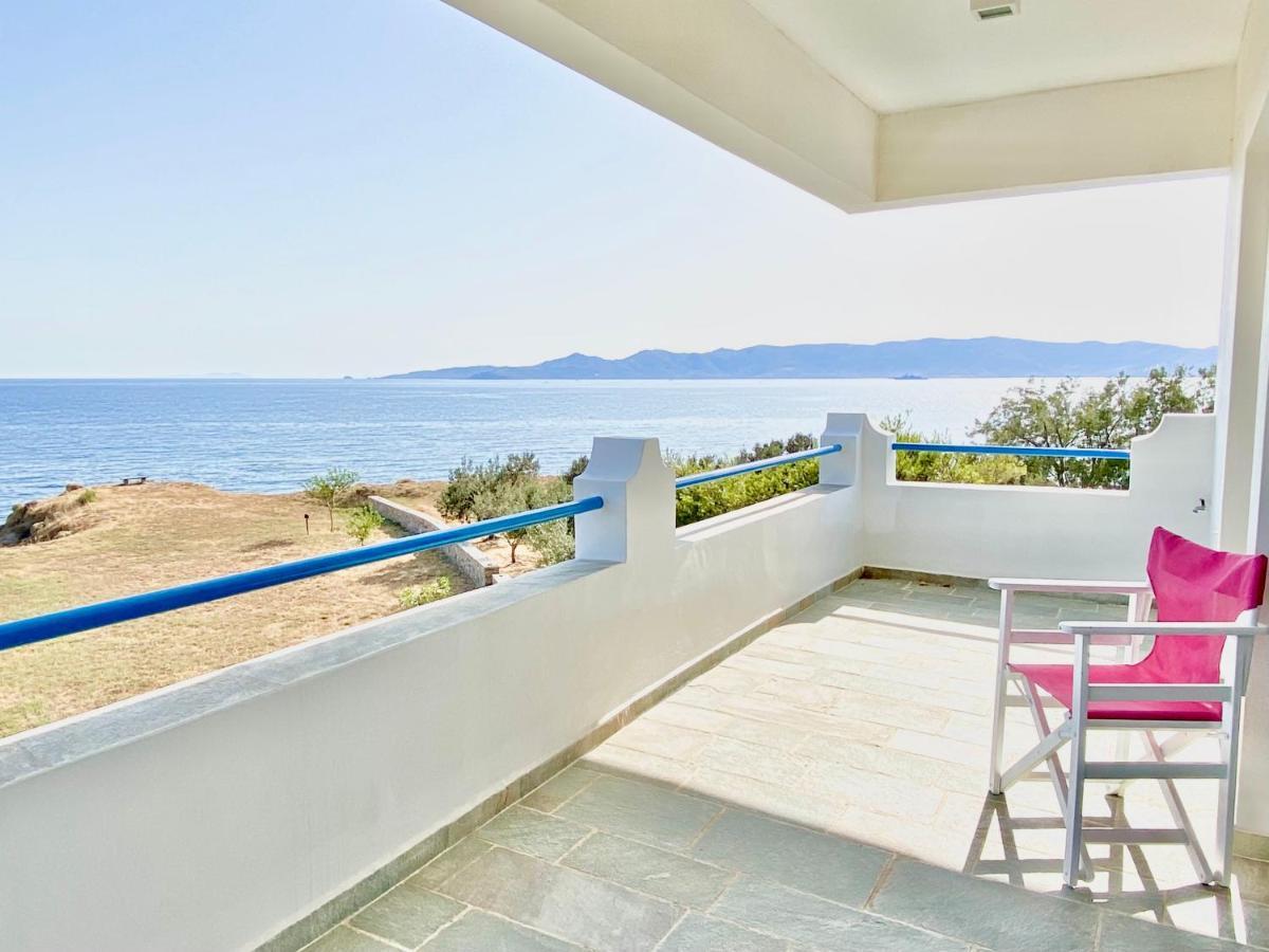 Beach House Set In A Beautiful Bay Karystos  Zewnętrze zdjęcie